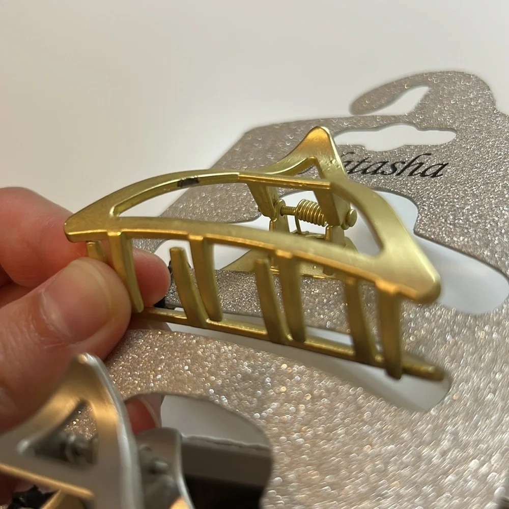 🩷FIRM PRICE🩷Natasha Couture Hair clips